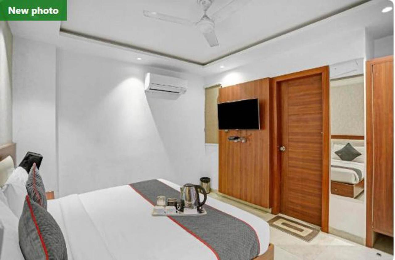 Wowstops-Clark Near Delhi Airport Hotel New Delhi Bagian luar foto