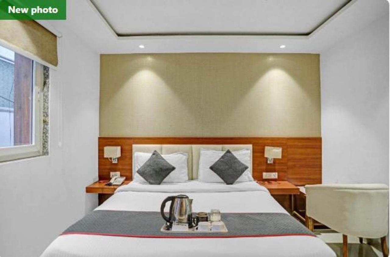 Wowstops-Clark Near Delhi Airport Hotel New Delhi Bagian luar foto