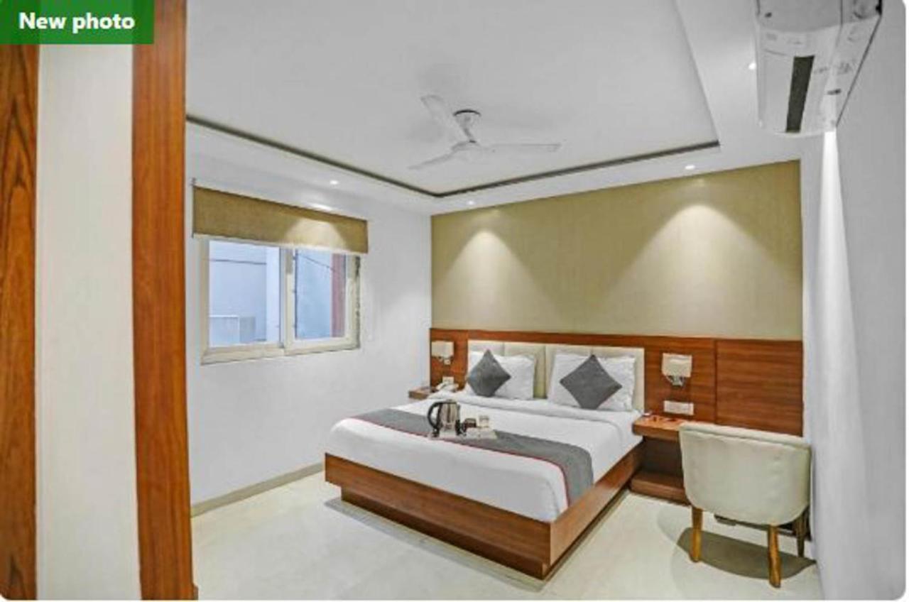 Wowstops-Clark Near Delhi Airport Hotel New Delhi Bagian luar foto